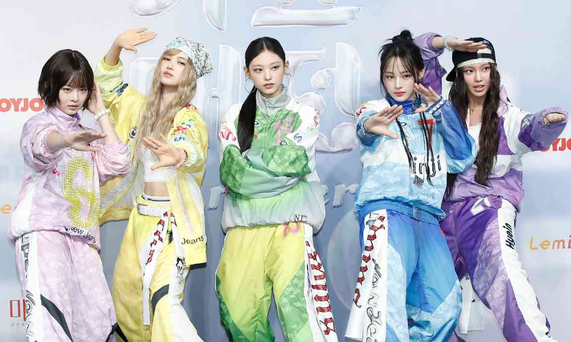 时尚宠儿 NewJeans，是一场关于 Kpop 的「解构主义」(图16)