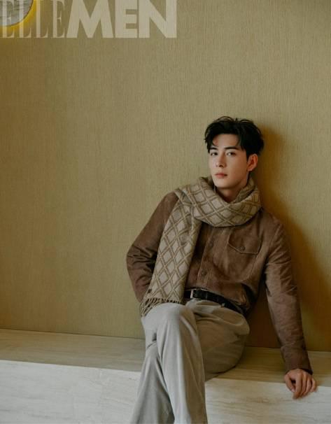 绅韵三重奏：陈星旭身着 CANALI 2025 秋冬系列登上《时尚先生》十月刊封面(图2)