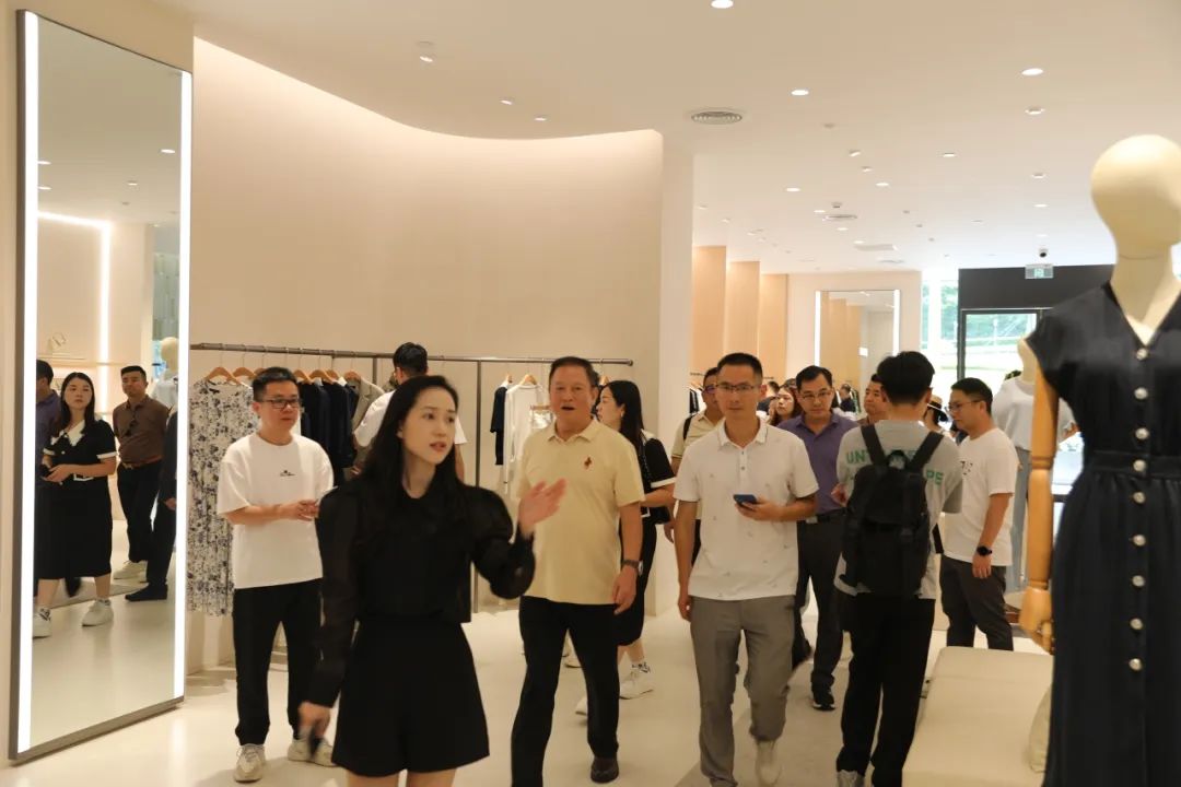 服装产业赴深考察:解码品牌建设与知识产权保护新路径(图11) 服装产业赴深考察:解码品牌建设与知识产权保护新路径(图11)