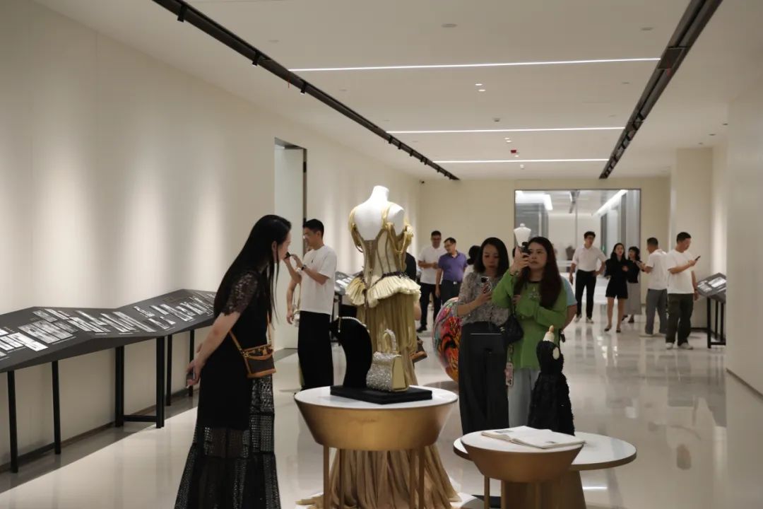 服装产业赴深考察:解码品牌建设与知识产权保护新路径(图13) 服装产业赴深考察:解码品牌建设与知识产权保护新路径(图13)