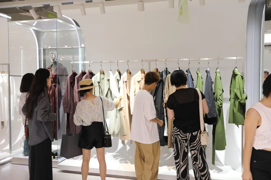 服装产业赴深考察:解码品牌建设与知识产权保护新路径(图19) 服装产业赴深考察:解码品牌建设与知识产权保护新路径(图19)