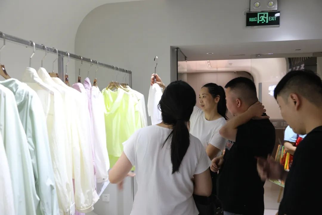 服装产业赴深考察:解码品牌建设与知识产权保护新路径(图20) 服装产业赴深考察:解码品牌建设与知识产权保护新路径(图20)