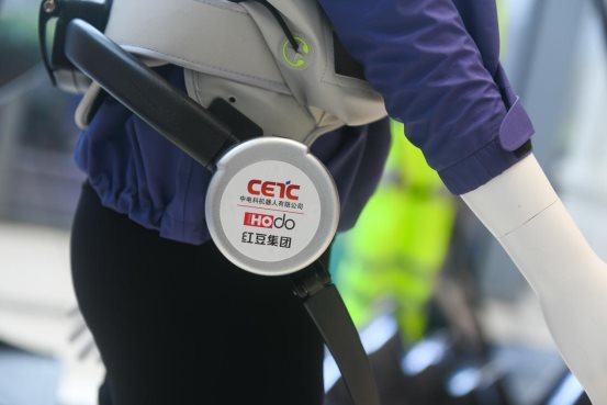 AI穿戴机器人发布：科技共生开启舒适智能生活新生态(图3)