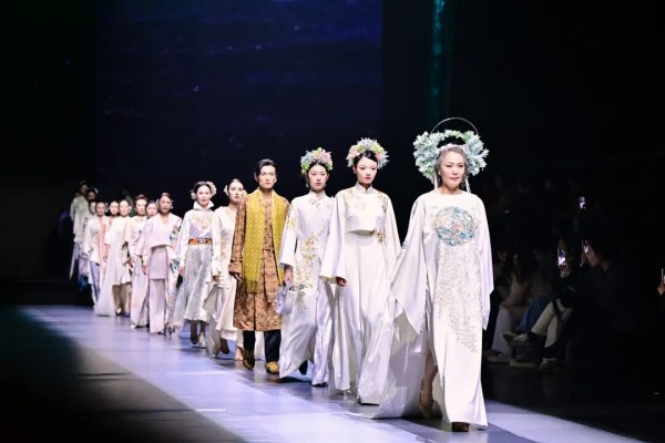 2026河南服装大会圆满收官|服装产业融合发展全攻略(图21) 2026河南服装大会圆满收官|服装产业融合发展全攻略(图21)