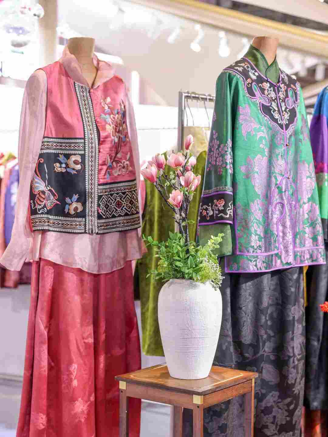 高端女装源头供应链展|九天展馆引领时尚新高度(图9) 高端女装源头供应链展|九天展馆引领时尚新高度(图9)