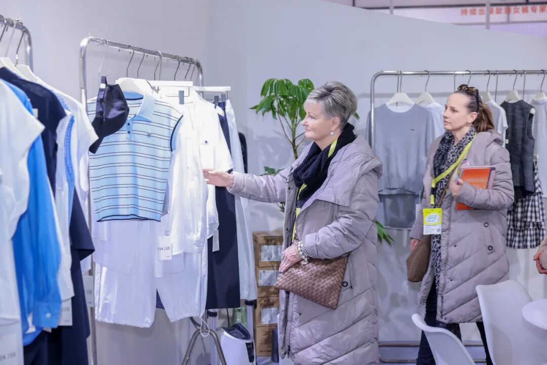 高端女装源头供应链展|九天展馆引领时尚新高度(图43) 高端女装源头供应链展|九天展馆引领时尚新高度(图43)