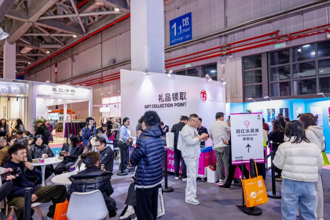 高端女装源头供应链展|九天展馆引领时尚新高度(图57) 高端女装源头供应链展|九天展馆引领时尚新高度(图57)