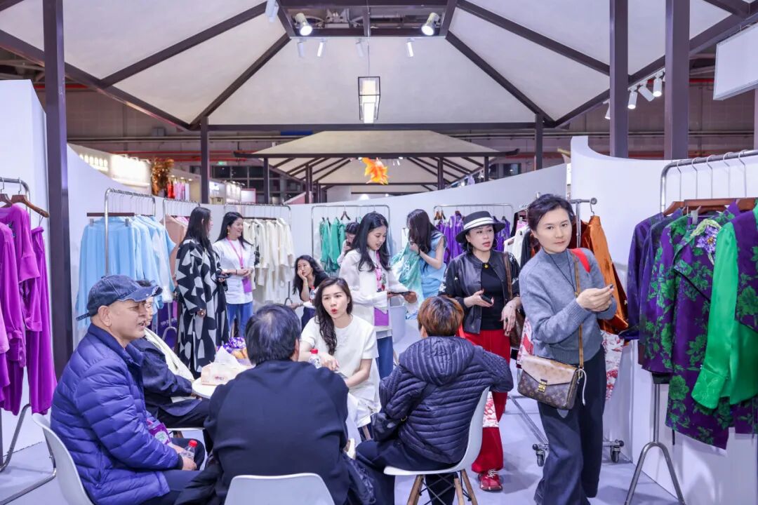 高端女装展洽会全攻略|商贸火爆资源高效汇聚(图13) 高端女装展洽会全攻略|商贸火爆资源高效汇聚(图13)
