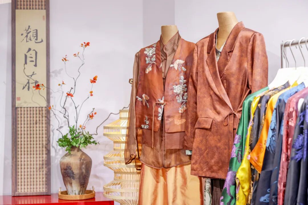 高端女装展洽会全攻略|商贸火爆资源高效汇聚(图22) 高端女装展洽会全攻略|商贸火爆资源高效汇聚(图22)