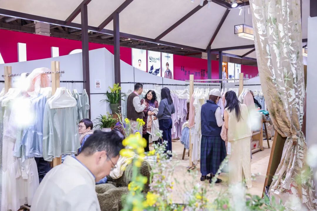 高端女装展洽会全攻略|商贸火爆资源高效汇聚(图24) 高端女装展洽会全攻略|商贸火爆资源高效汇聚(图24)