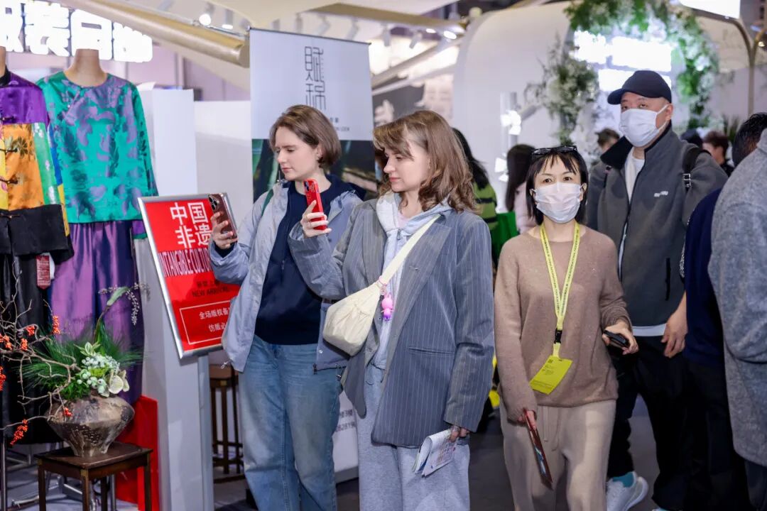 高端女装展洽会全攻略|商贸火爆资源高效汇聚(图31) 高端女装展洽会全攻略|商贸火爆资源高效汇聚(图31)