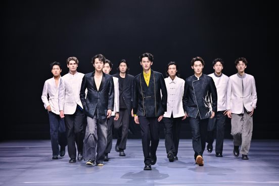 河南服装大会圆满落幕|时尚产业盛会收官全攻略(图4) 河南服装大会圆满落幕|时尚产业盛会收官全攻略(图4)