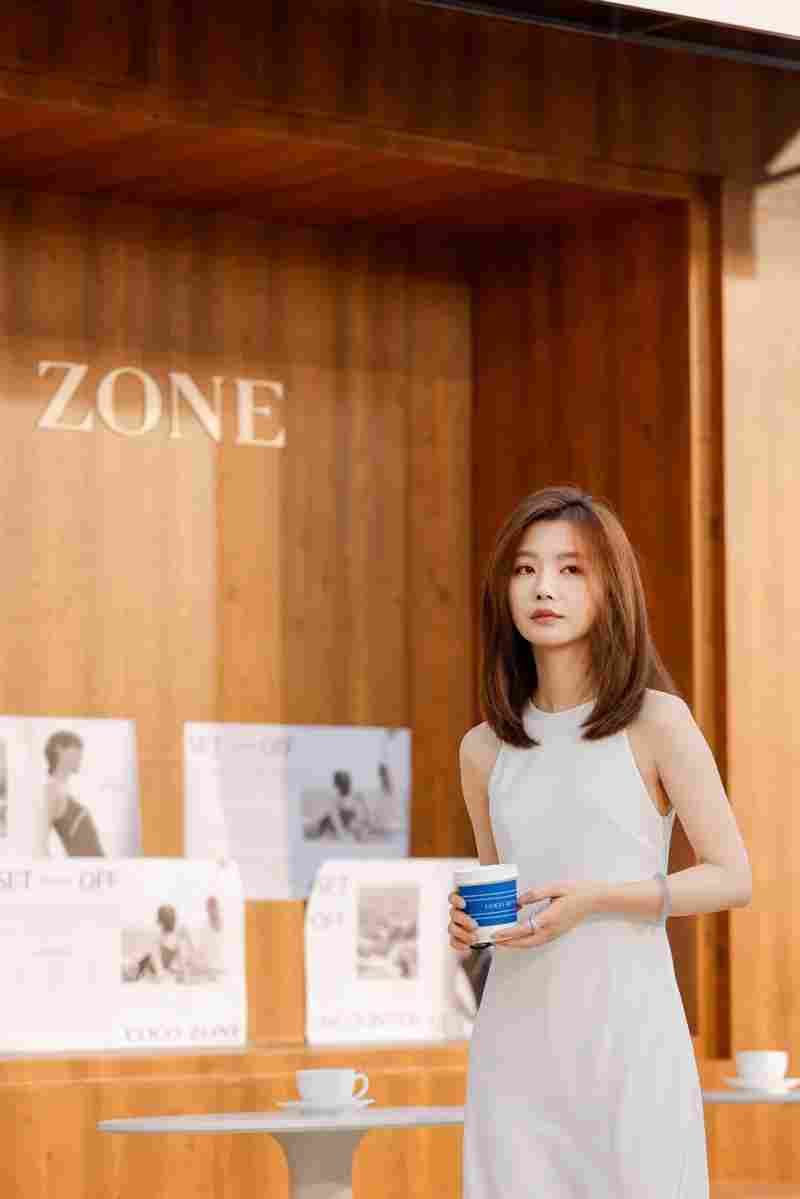 轻奢有度,自在由心,COCO ZONE 2026S“启程·邂逅”大秀 构建沉浸式夏日叙事(图2) 轻奢有度,自在由心,COCO ZONE 2026S“启程·邂逅”大秀 构建沉浸式夏日叙事(图2)