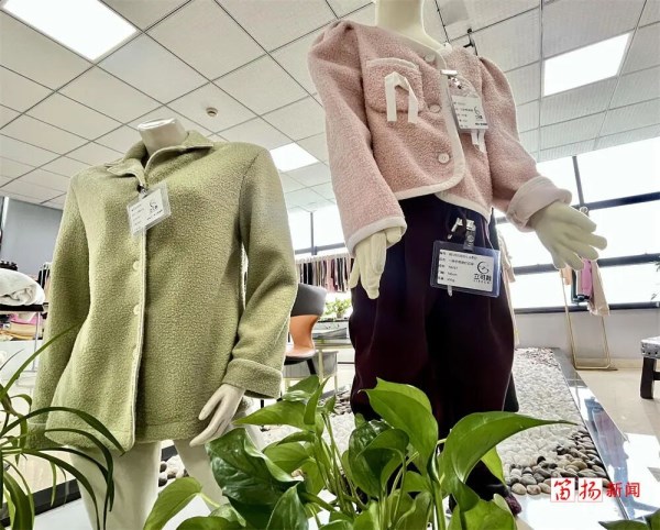 莱赛尔混纺、羽毛蚕丝绒、非遗蕾丝面料……2026柯桥春季国际纺博会即将“布”满惊喜(图2) 莱赛尔混纺、羽毛蚕丝绒、非遗蕾丝面料……2026柯桥春季国际纺博会即将“布”满惊喜(图2)