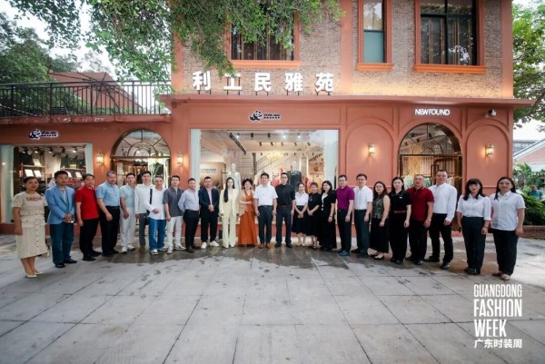 从“单打独斗”到“全链协同”:广东服装定制产业寻求规范化破局之道(图7) 从“单打独斗”到“全链协同”:广东服装定制产业寻求规范化破局之道(图7)