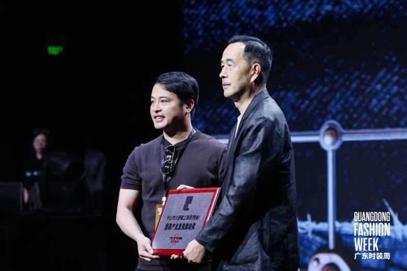 环保丹宁对话高级时装,大涌牛仔在2026广东时装周-春季演绎时尚魅力(图4) 环保丹宁对话高级时装,大涌牛仔在2026广东时装周-春季演绎时尚魅力(图4)